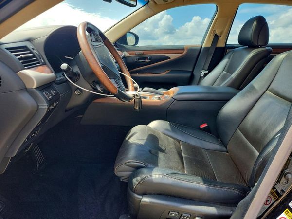 2015 LEXUS LS 460