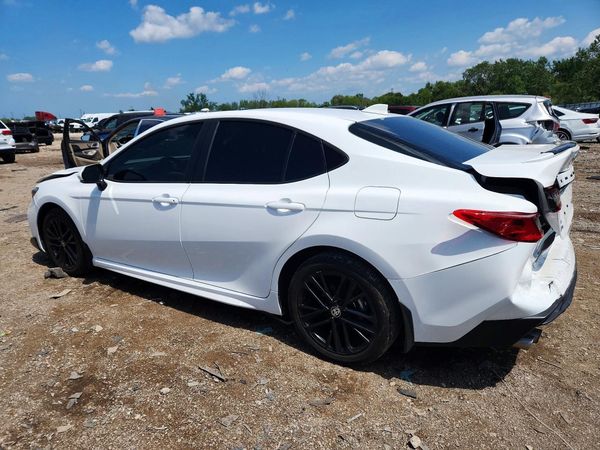 2025 TOYOTA CAMRY