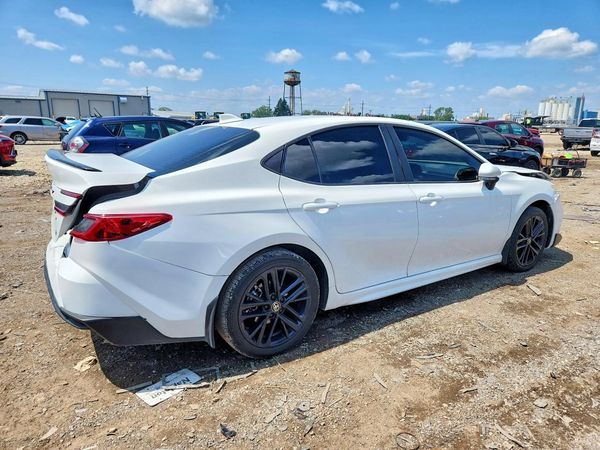 2025 TOYOTA CAMRY