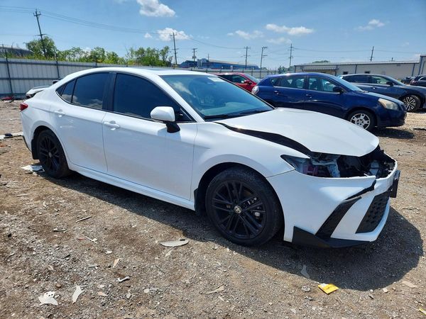 2025 TOYOTA CAMRY