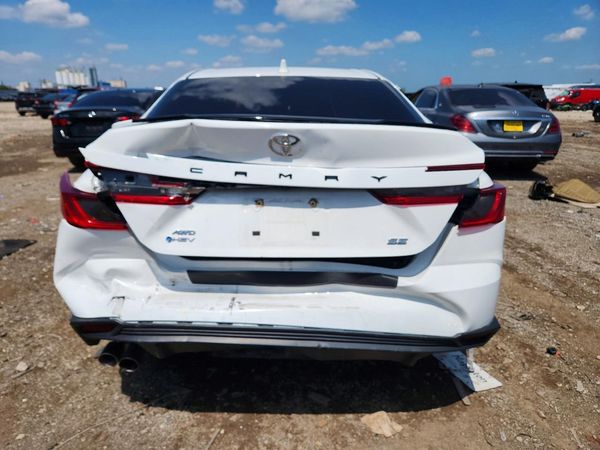 2025 TOYOTA CAMRY