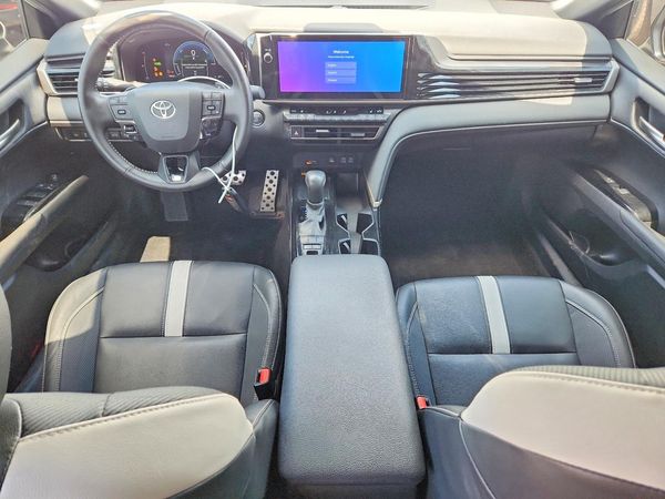 2025 TOYOTA CAMRY