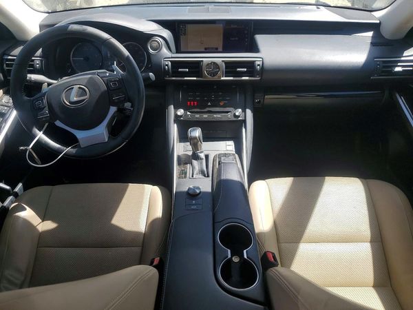 2017 LEXUS IS