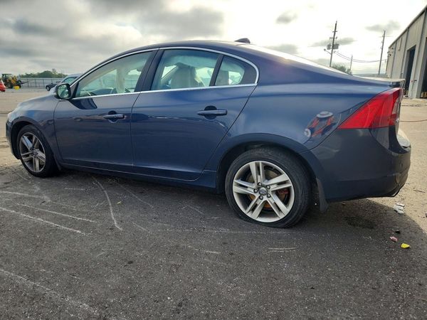 2014 VOLVO S60