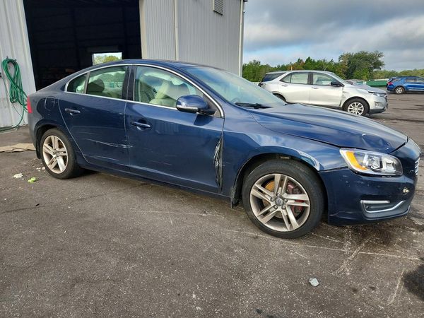 2014 VOLVO S60