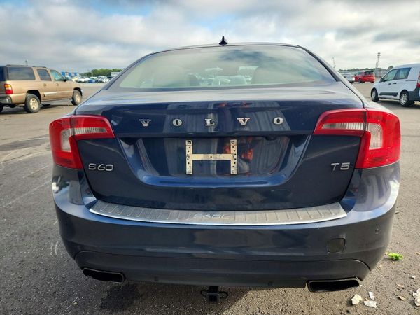 2014 VOLVO S60