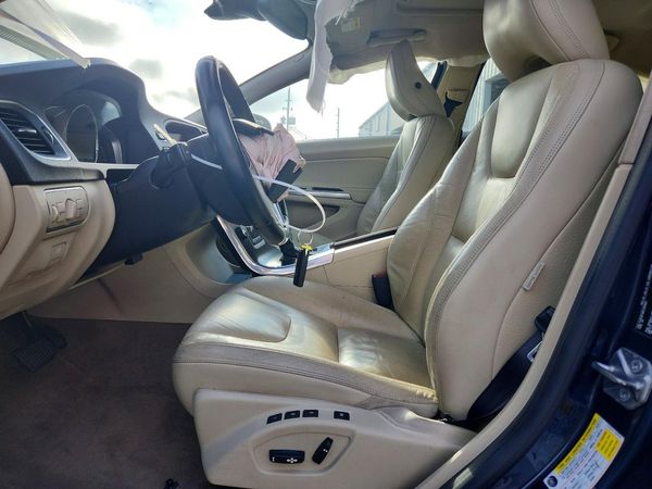 2014 VOLVO S60