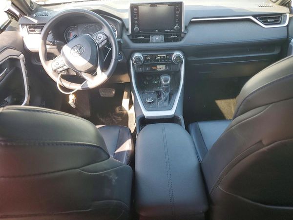 2019 TOYOTA RAV4 XSE HV 4WD