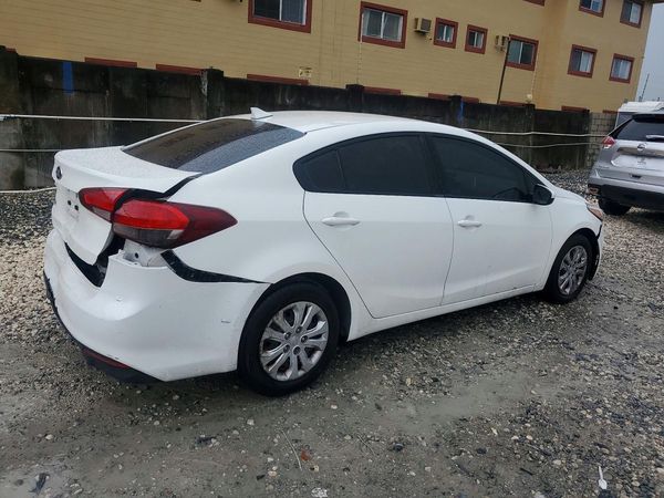 2017 KIA FORTE LX Base