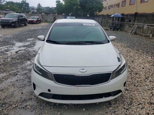 2017 KIA FORTE LX Base