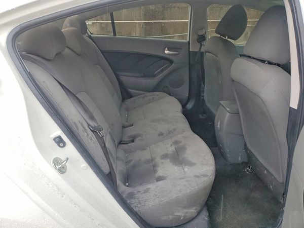 2017 KIA FORTE LX Base