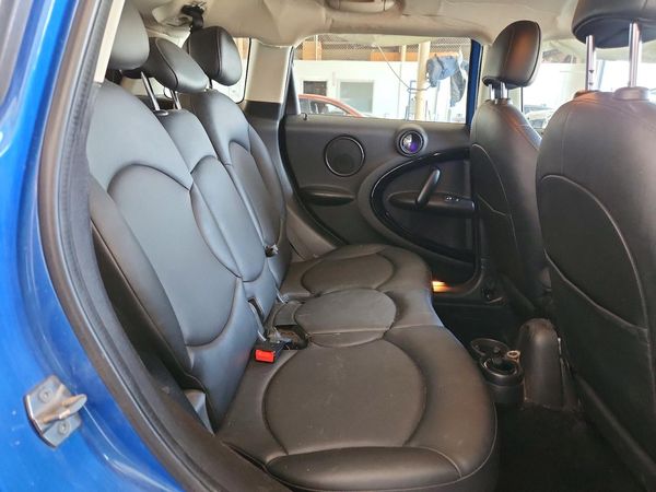 2014 MINI COOPER