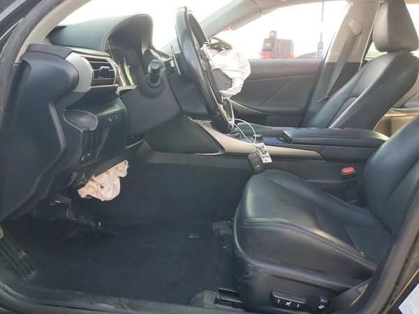 2015 LEXUS IS