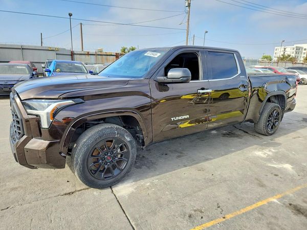 2022 TOYOTA TUNDRA Limited