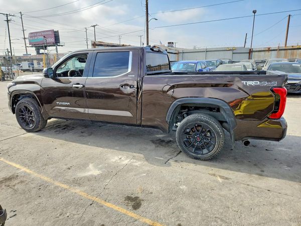 2022 TOYOTA TUNDRA Limited