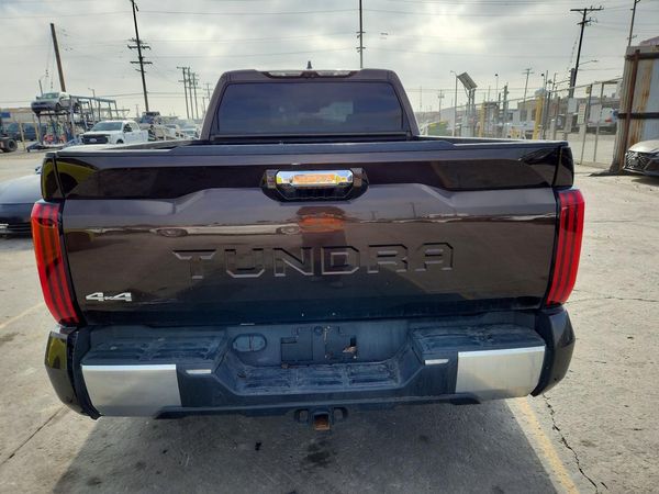 2022 TOYOTA TUNDRA Limited