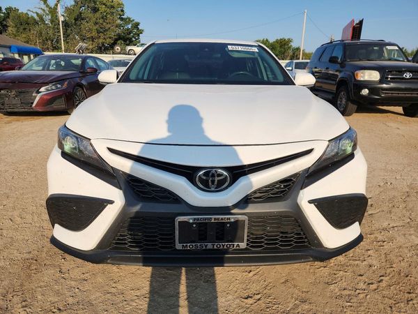 2024 TOYOTA CAMRY