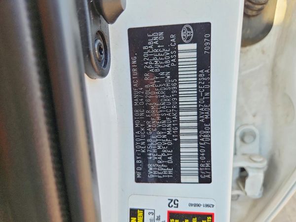 2024 TOYOTA CAMRY
