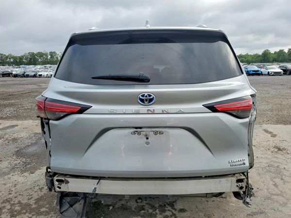 2021 TOYOTA SIENNA Limited