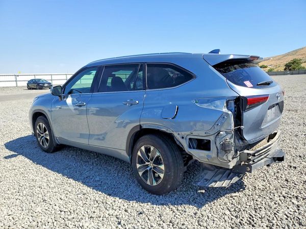 2021 TOYOTA HIGHLANDER XLE Nav