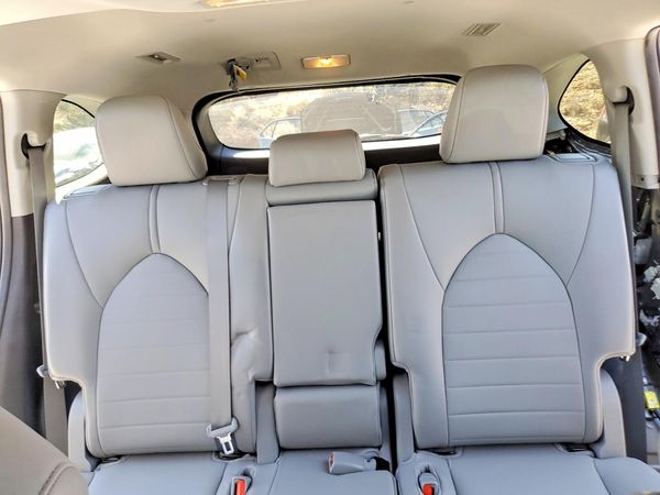 2021 TOYOTA HIGHLANDER XLE Nav