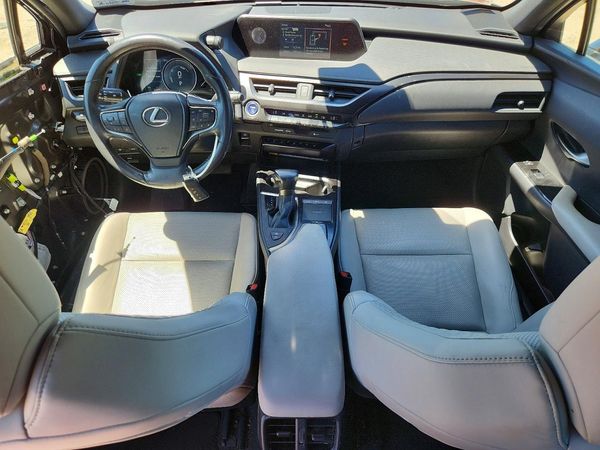 2021 LEXUS UX 250h Premium