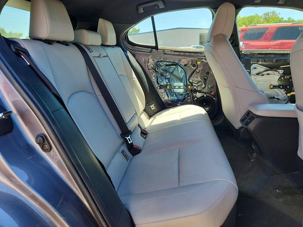 2021 LEXUS UX 250h Premium