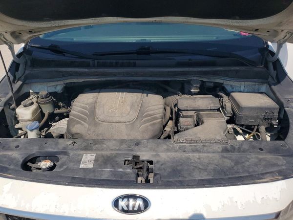 2016 KIA SEDONA L - Low level