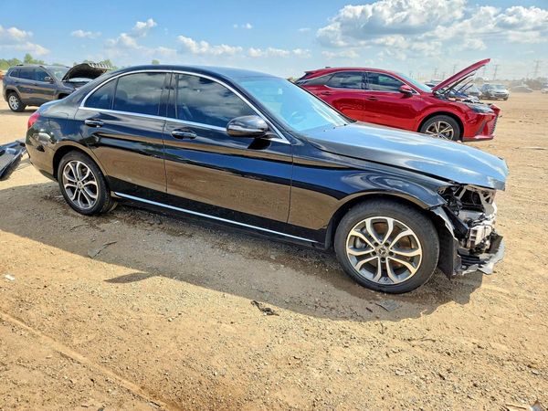 2017 MERCEDES-BENZ C C300-4M