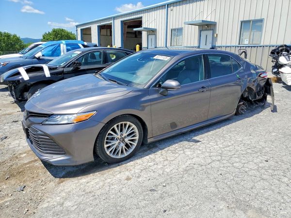 2019 TOYOTA CAMRY