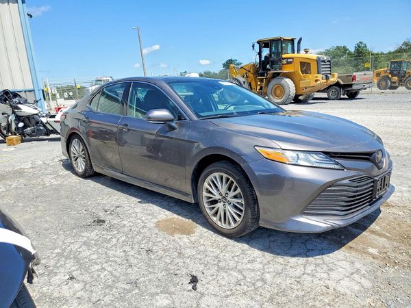 2019 TOYOTA CAMRY