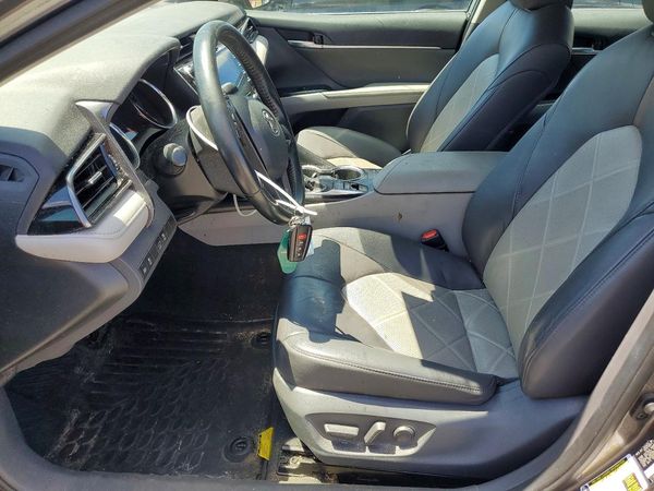 2019 TOYOTA CAMRY