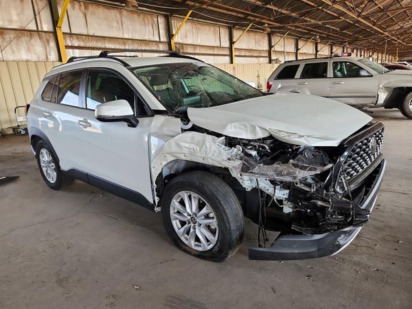 2023 TOYOTA COROLLA CROSS LE