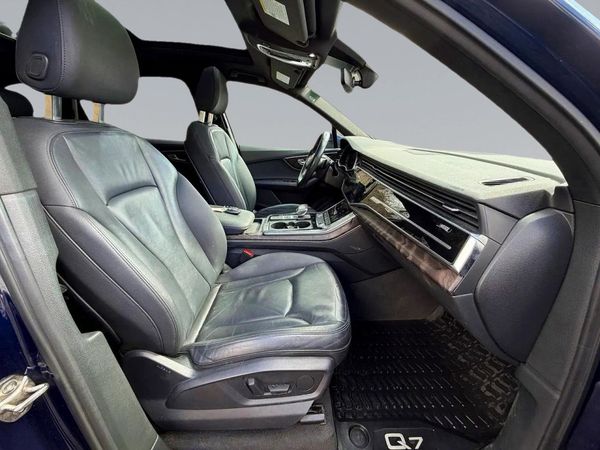 2021 AUDI Q7 quattro Premium