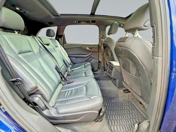 2021 AUDI Q7 quattro Premium