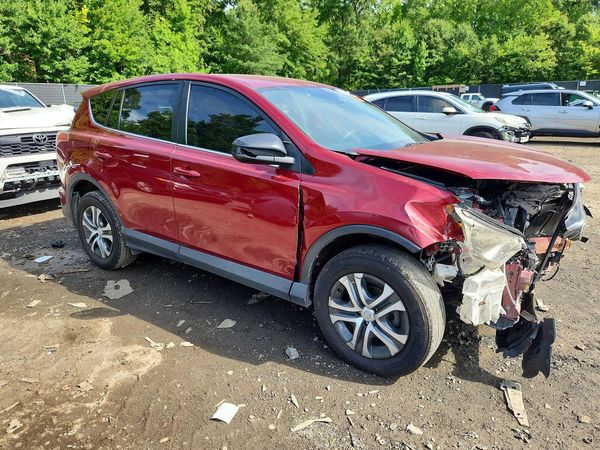 2018 TOYOTA RAV4 LE — Passenger 3/4