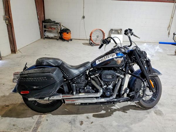 2018 HARLEY-DAVIDSON FLHCS