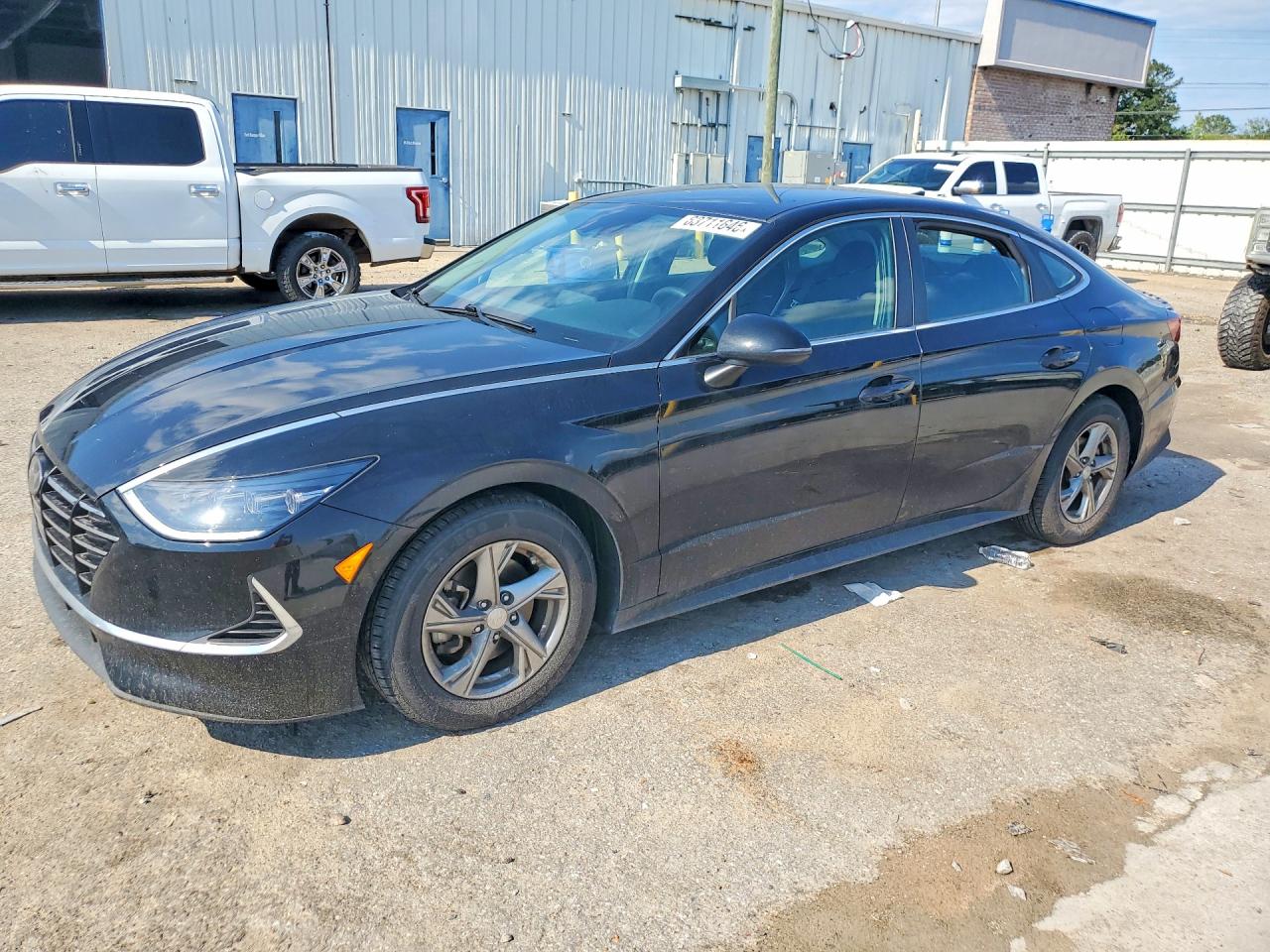 2023 HYUNDAI SONATA SE