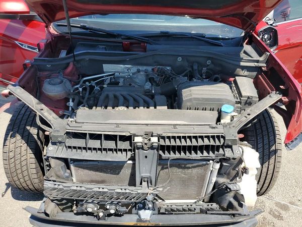 2019 VOLKSWAGEN ATLAS 4Motion SE — Engine bay
