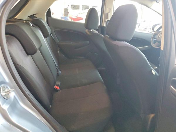 2013 MAZDA MAZDA2 Sport/GX