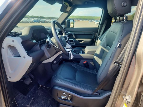 2024 LAND ROVER DEFENDER 130 S