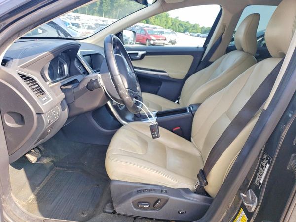 2016 VOLVO XC60