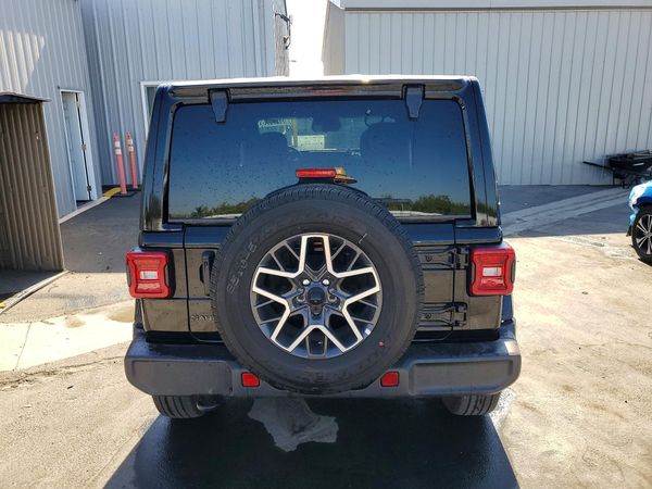 2026 JEEP WRANGLER 4-DOOR SAHARA