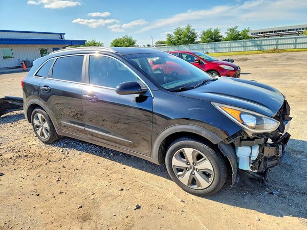 2017 KIA NIRO FE / LX / LX Tech