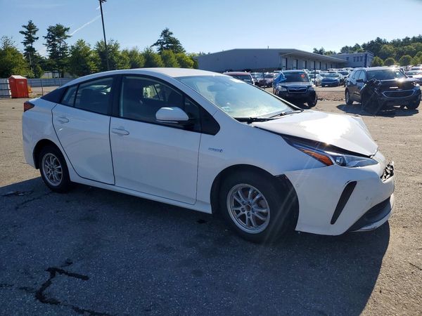 2021 TOYOTA PRIUS