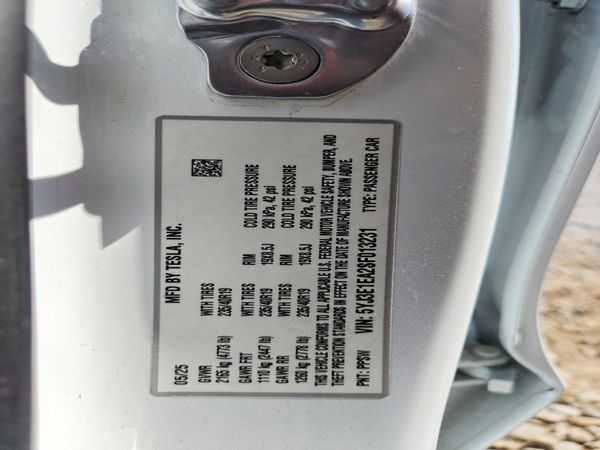 2025 TESLA MODEL 3