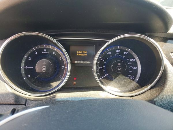 2014 HYUNDAI SONATA