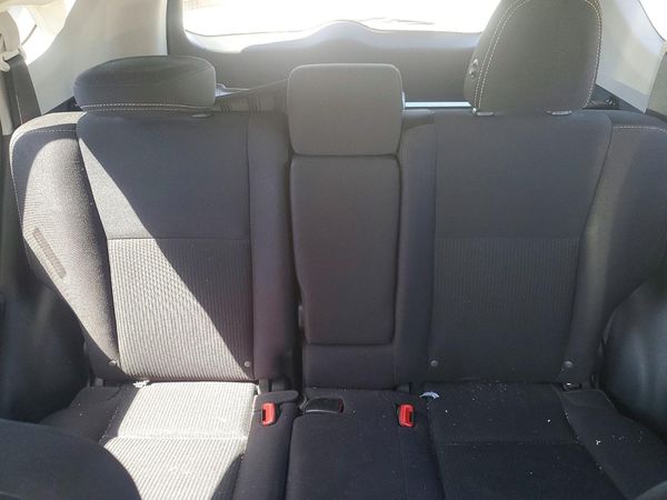 2015 TOYOTA RAV4 XLE (M Grade)