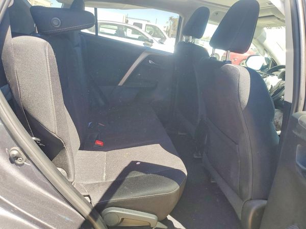 2015 TOYOTA RAV4 XLE (M Grade)