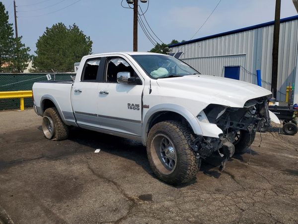 2017 RAM 1500 Laramie — Passenger 3/4